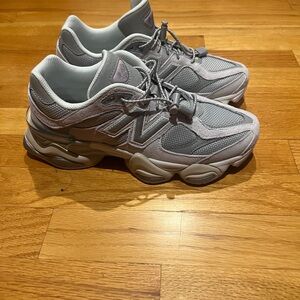 Women’s New Balance 9060 in grey lilac